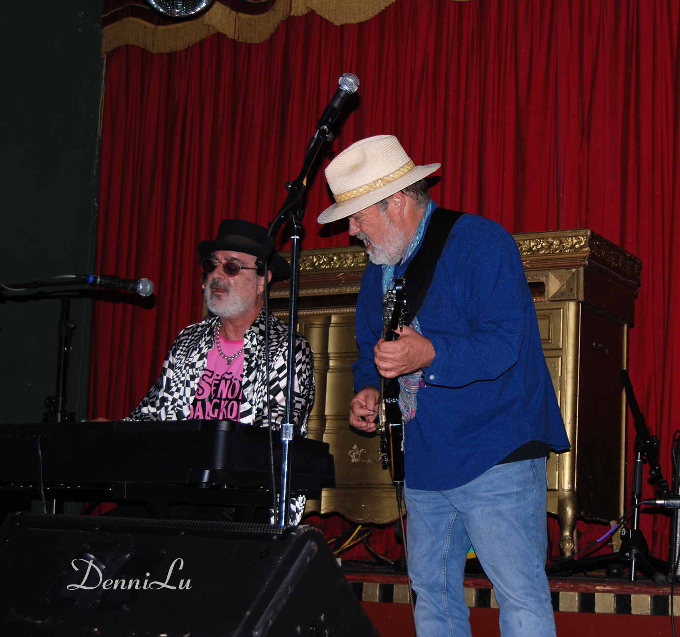 George Michalski & Peter Harris - Senor Bangkok